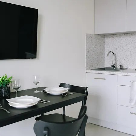 Wiktoryn - Balcony, Gym & Sauna - By Rentujemy Warsaw