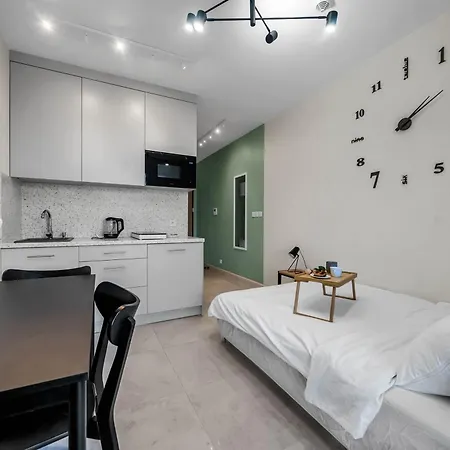 Wiktoryn - Balcony, Gym & Sauna - By Rentujemy Apartment