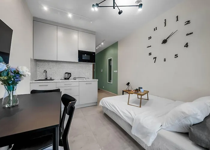 Wiktoryn - Balcony, Gym & Sauna - By Rentujemy Apartamento